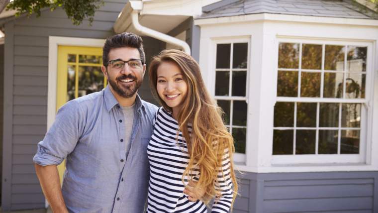 First time home buyers – how real-estate lawyers helps protect your purchase